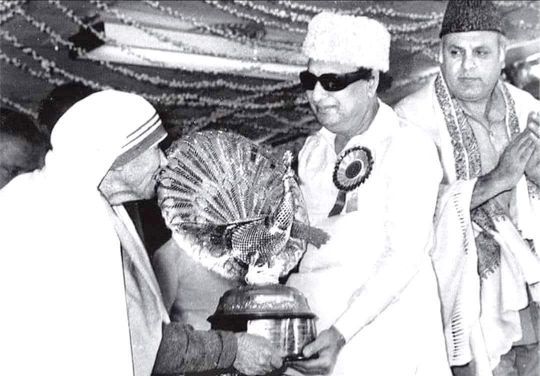 அன்னை தெரசா பல்கலைக் கழகமும் எம் ஜி ஆரும் 