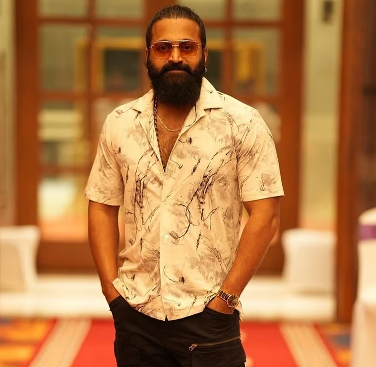 இந்திய சினிமாவை திரும்பிப் பார்க்க வைத்த காந்தார இயக்குனர் ரிஷப் ஷெட்டி